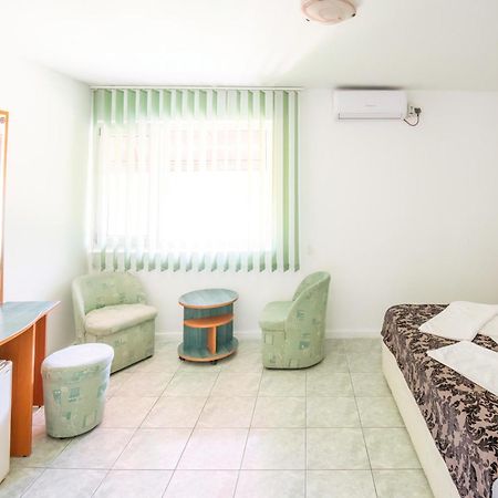Complex Tismana 3* All Inclusive Jupiter Bagian luar foto