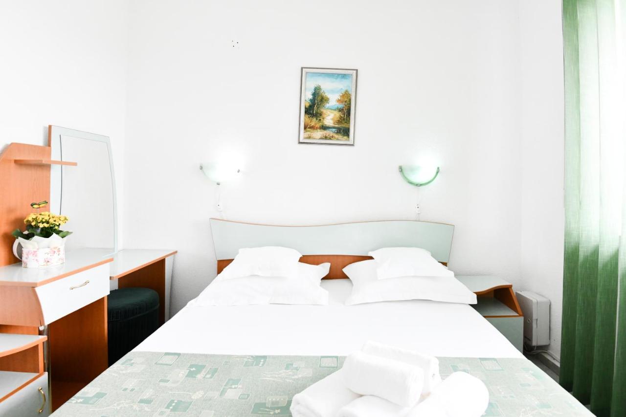 Complex Tismana 3* All Inclusive Jupiter Bagian luar foto