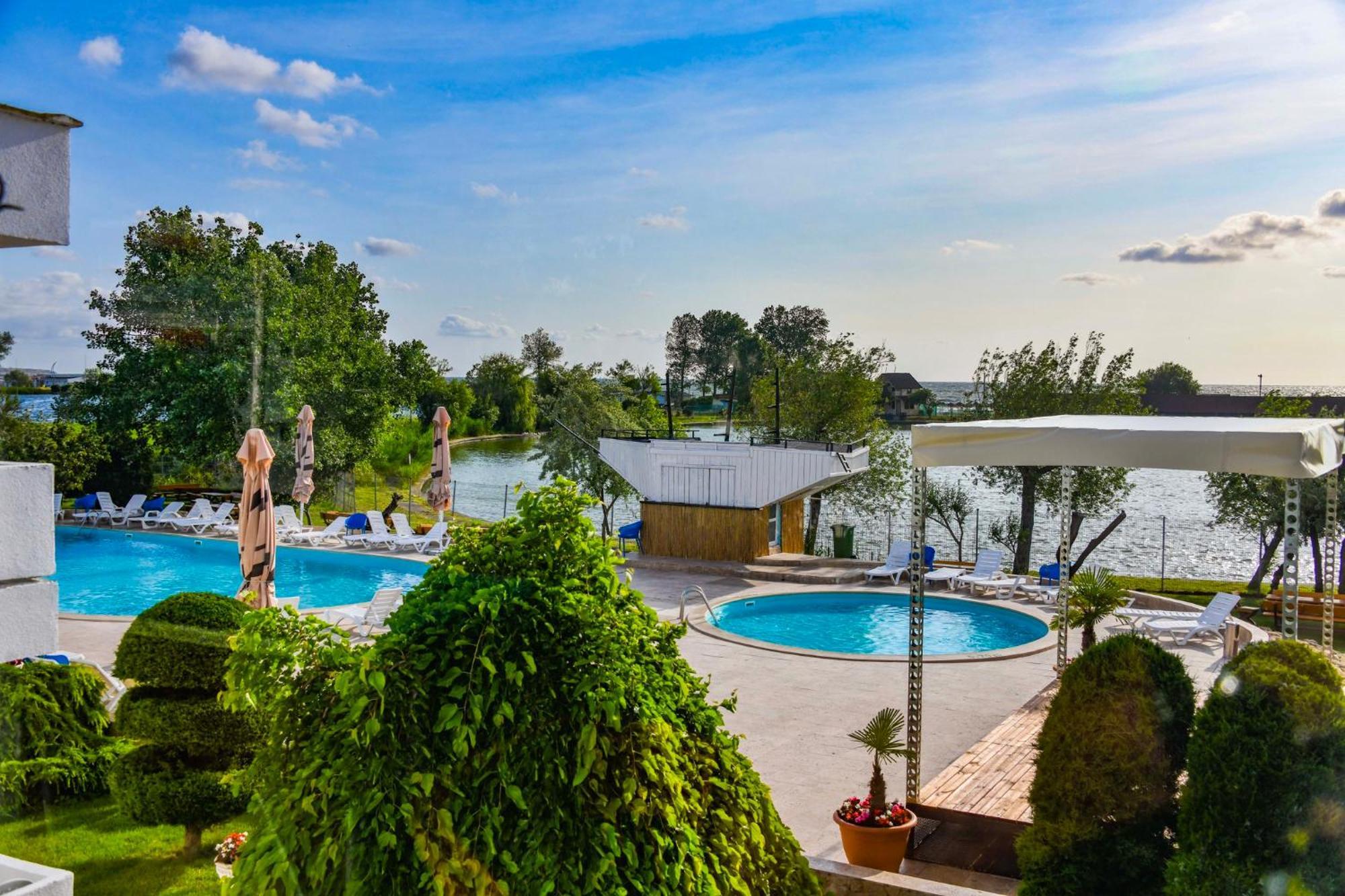 Complex Tismana 3* All Inclusive Jupiter Bagian luar foto